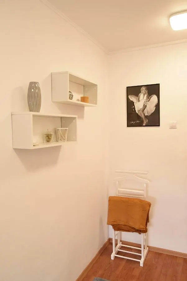 Joy Studio Apartment Bucharest